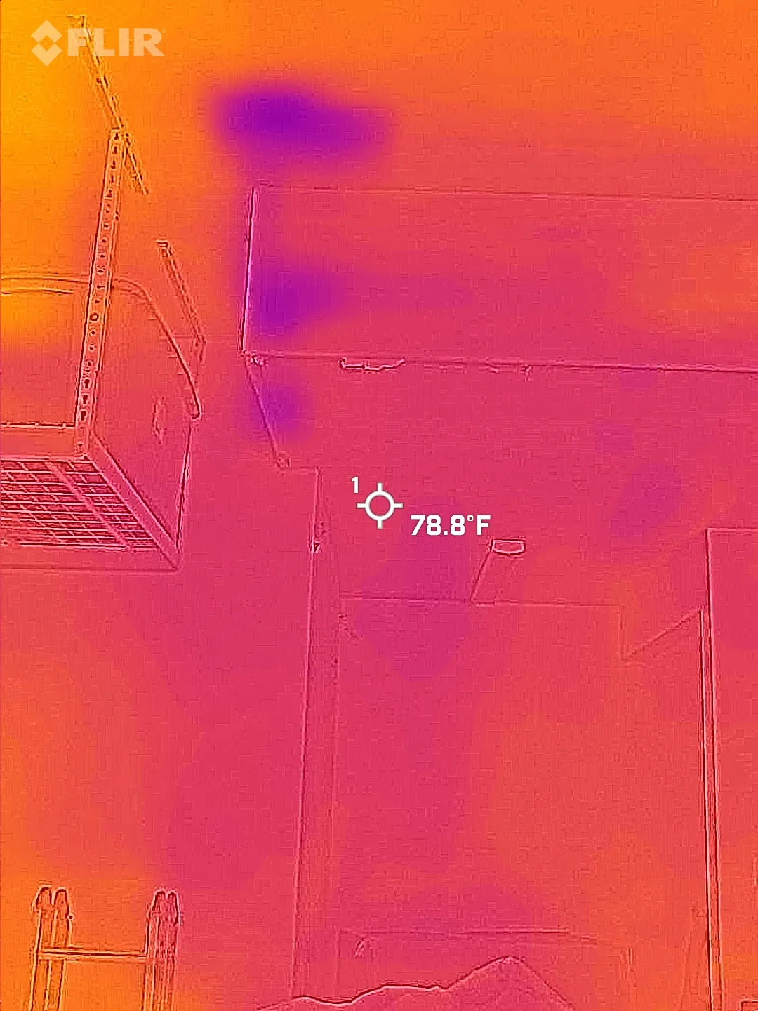 Thermal imaging scan during inspection across a wall section, mid-build during a thermal inspection
